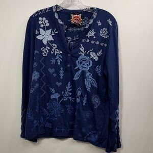 Johnny Was Bishop Sleeve Henley Tee long sleeve embroidered size medium.Blue
